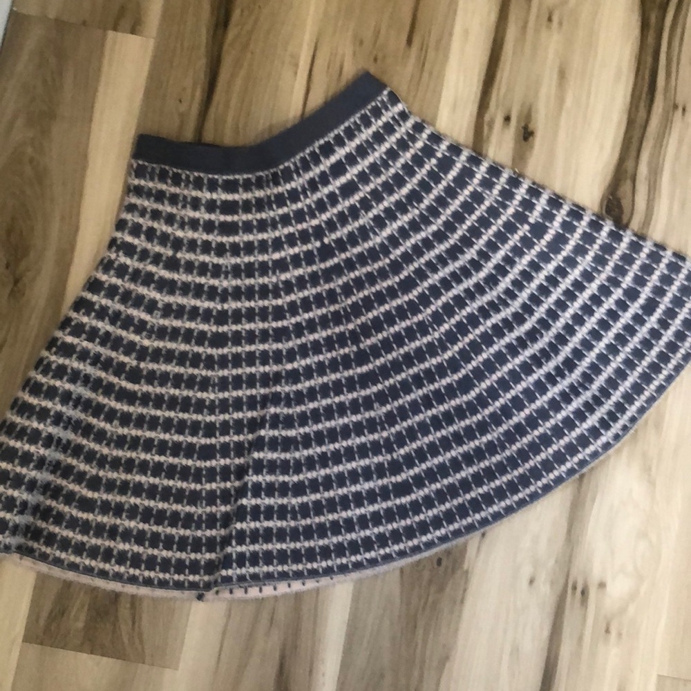 OLIVIA & GRACE Woman’s NWT Flip Skirt Size Medium